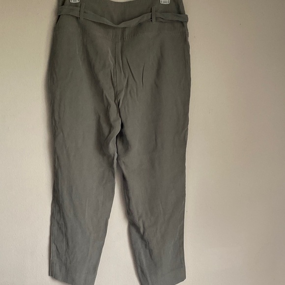 BCBGeneration Olive Tie-Waist Cropped Pants - Picture 6 of 11